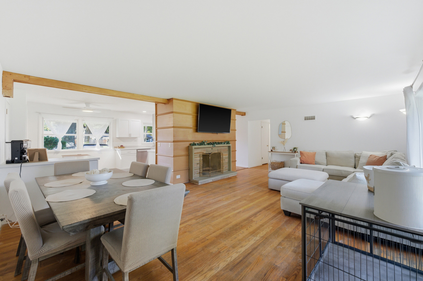 152 Aberdeen Drive, East Dundee, IL 60118