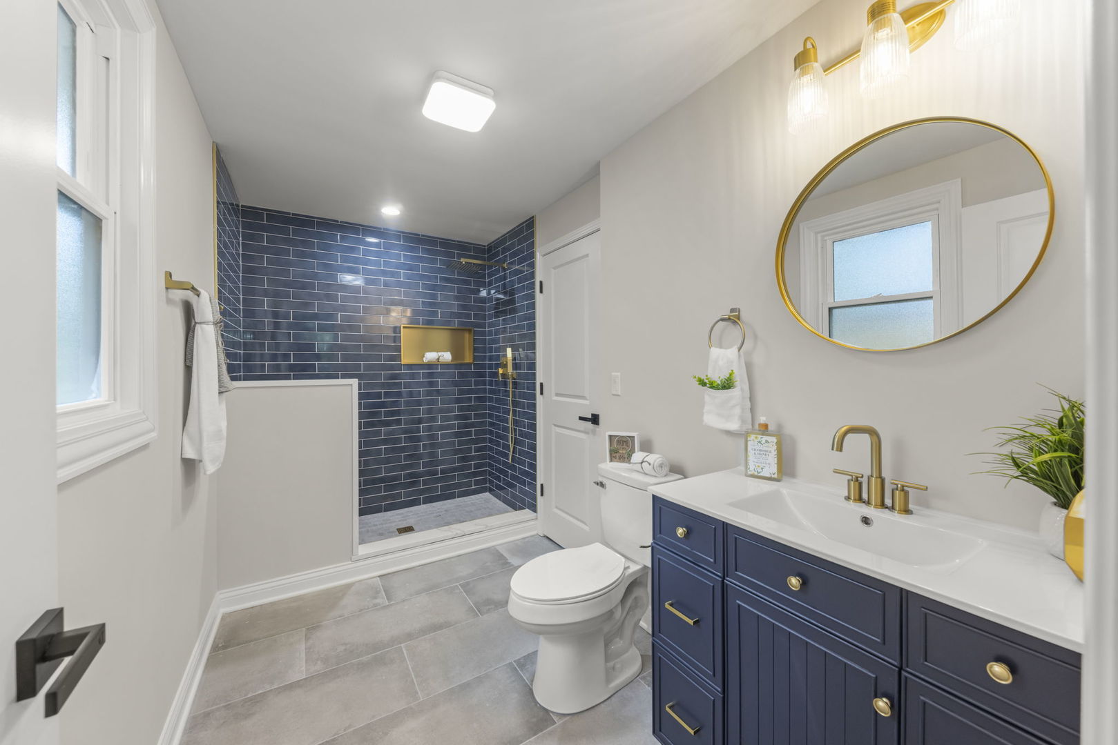 710 N Taylor Avenue, Oak Park, IL 60302