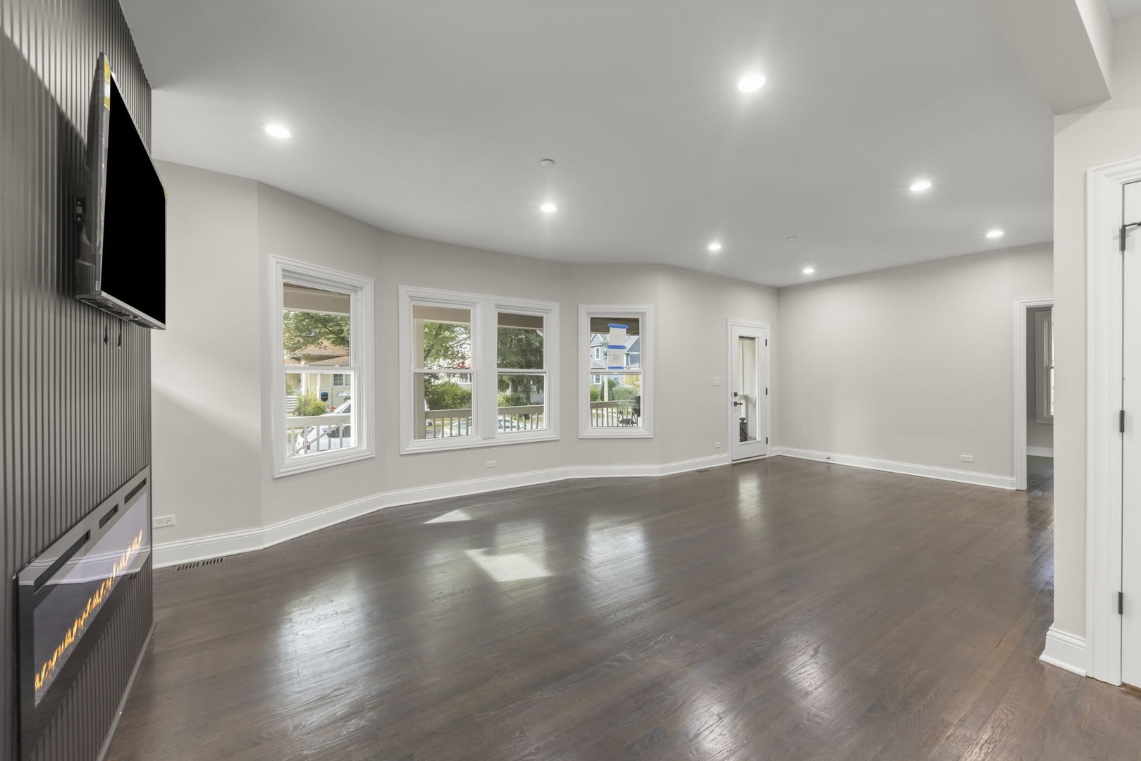 710 N Taylor Avenue, Oak Park, IL 60302