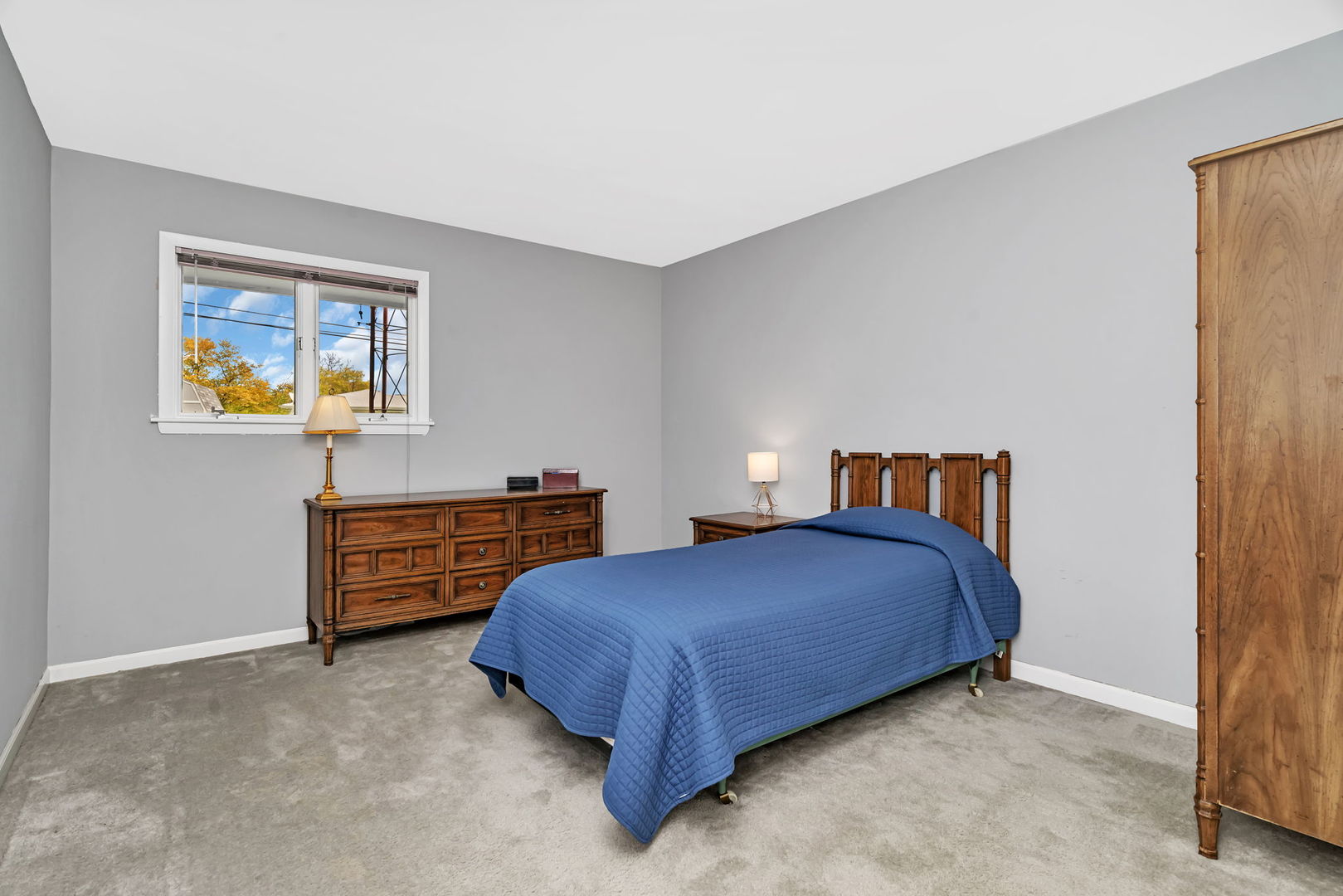 704 Lois Place, Joliet, IL 60435