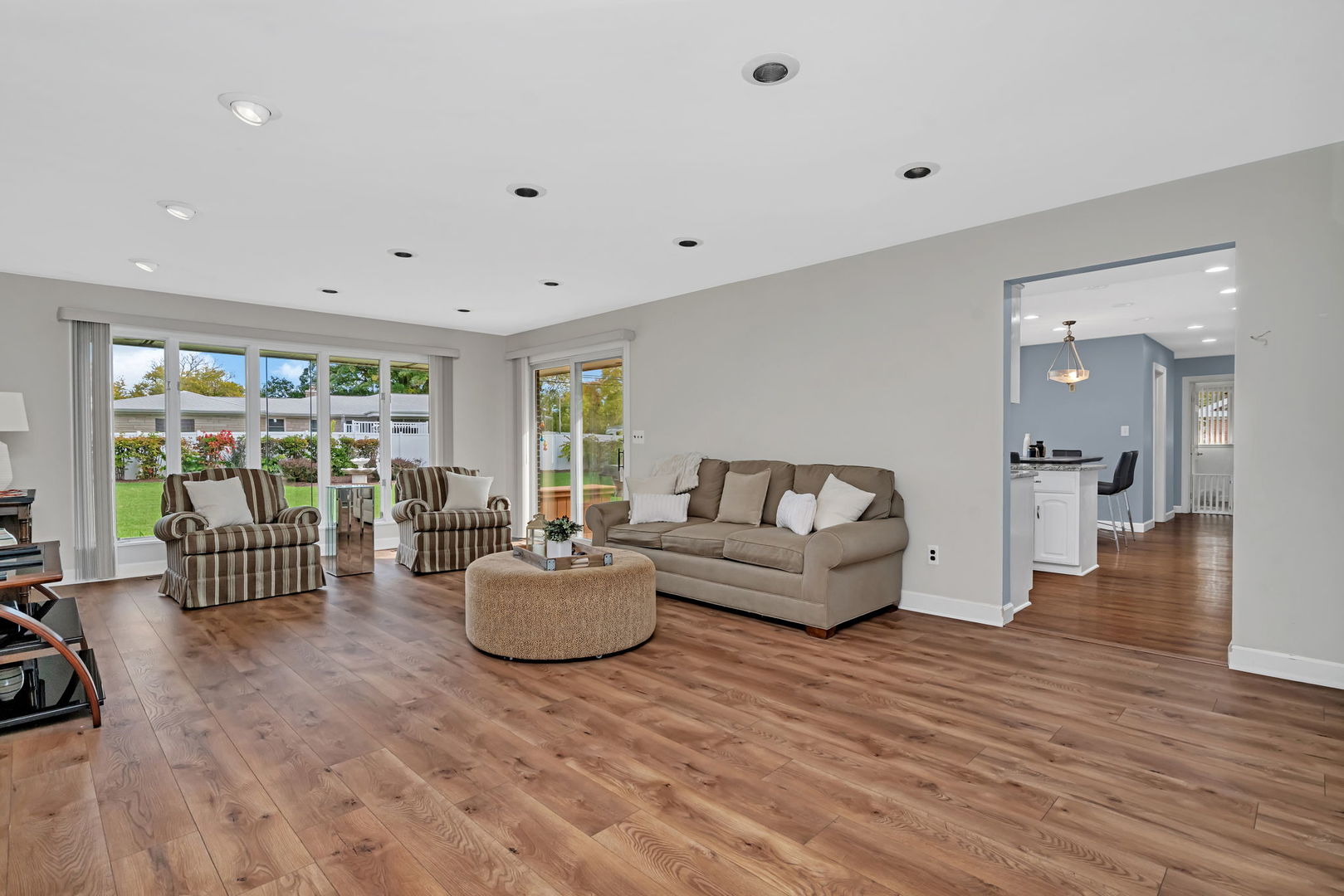 704 Lois Place, Joliet, IL 60435