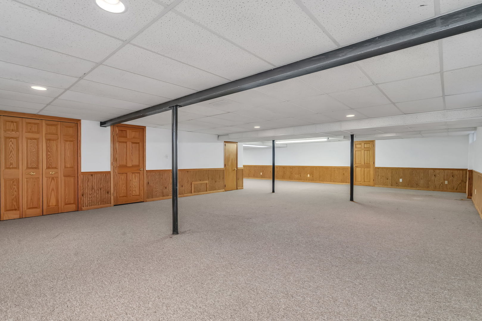 704 Lois Place, Joliet, IL 60435