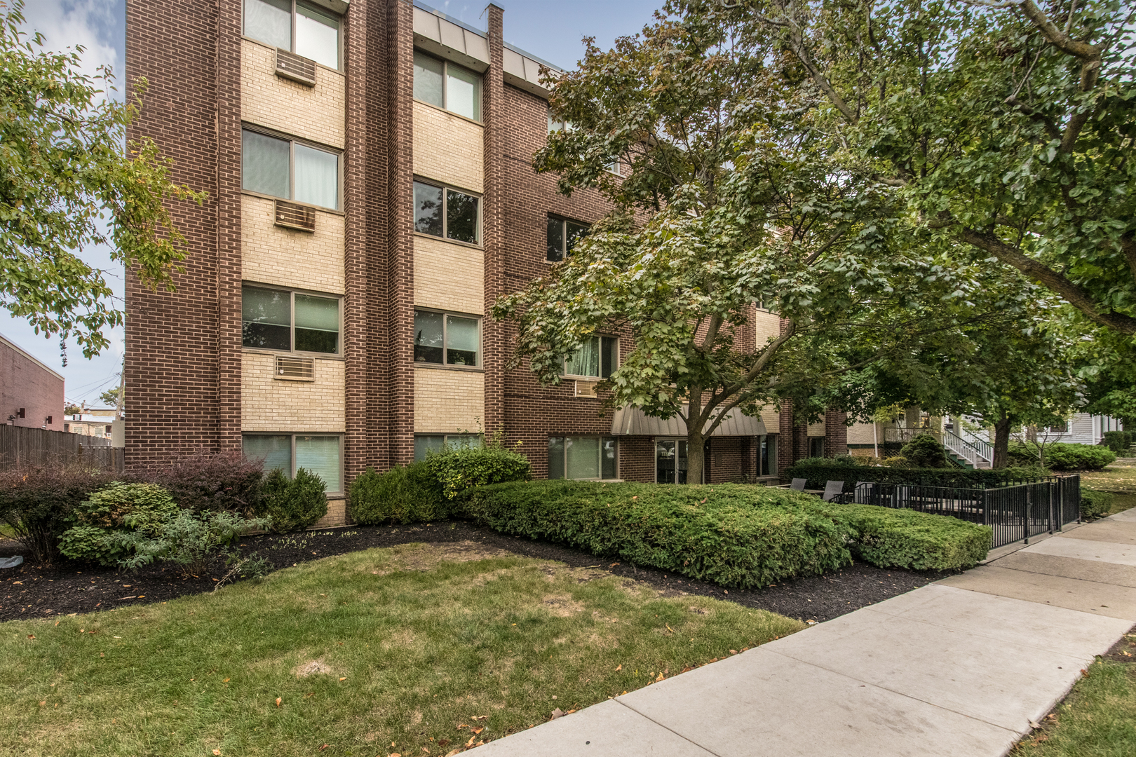 1136 Greenleaf Avenue #303, Wilmette, IL 60091