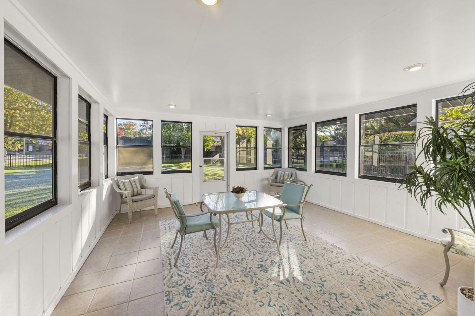 797 Oakwood Drive, Frankfort, IL 60423