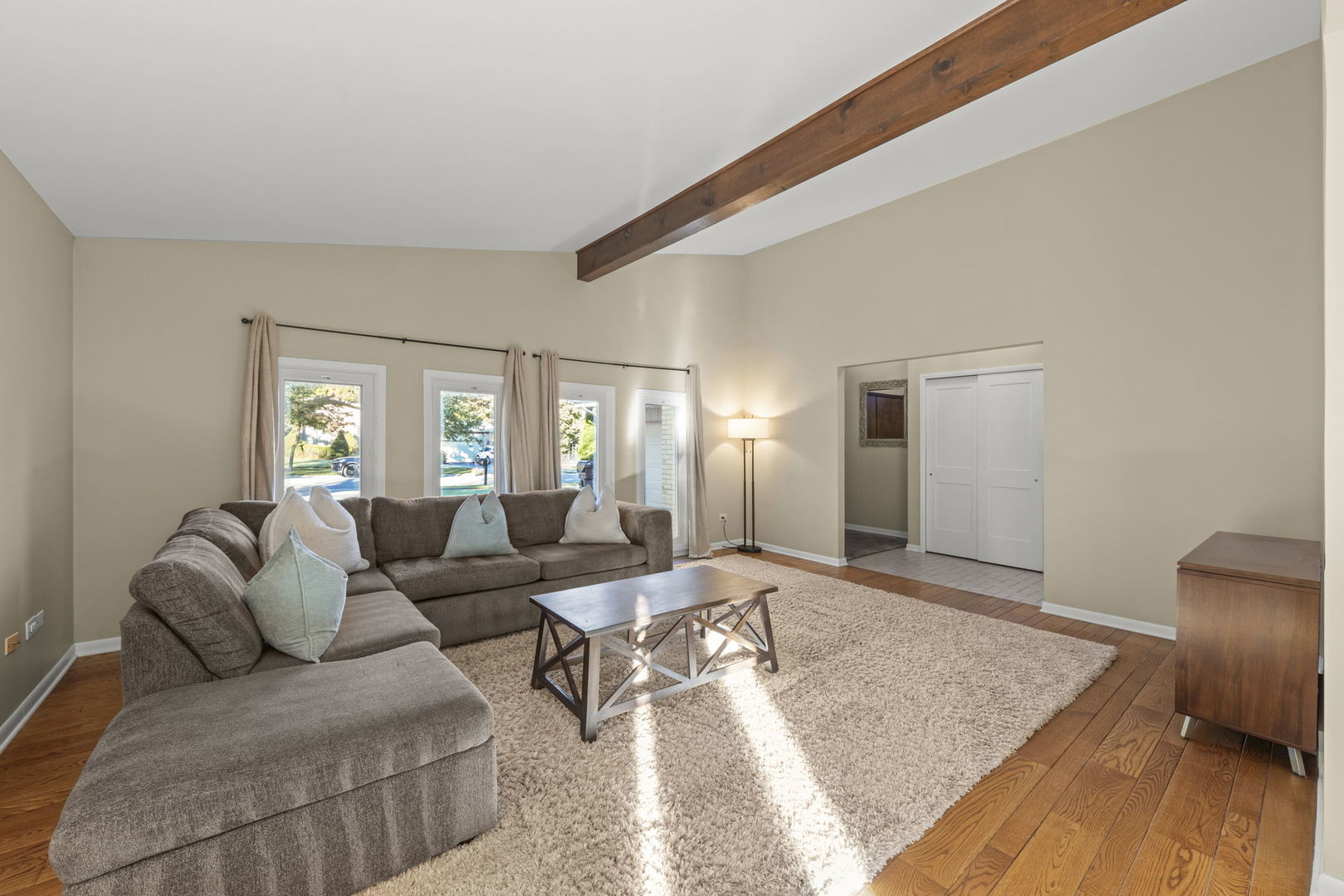 797 Oakwood Drive, Frankfort, IL 60423