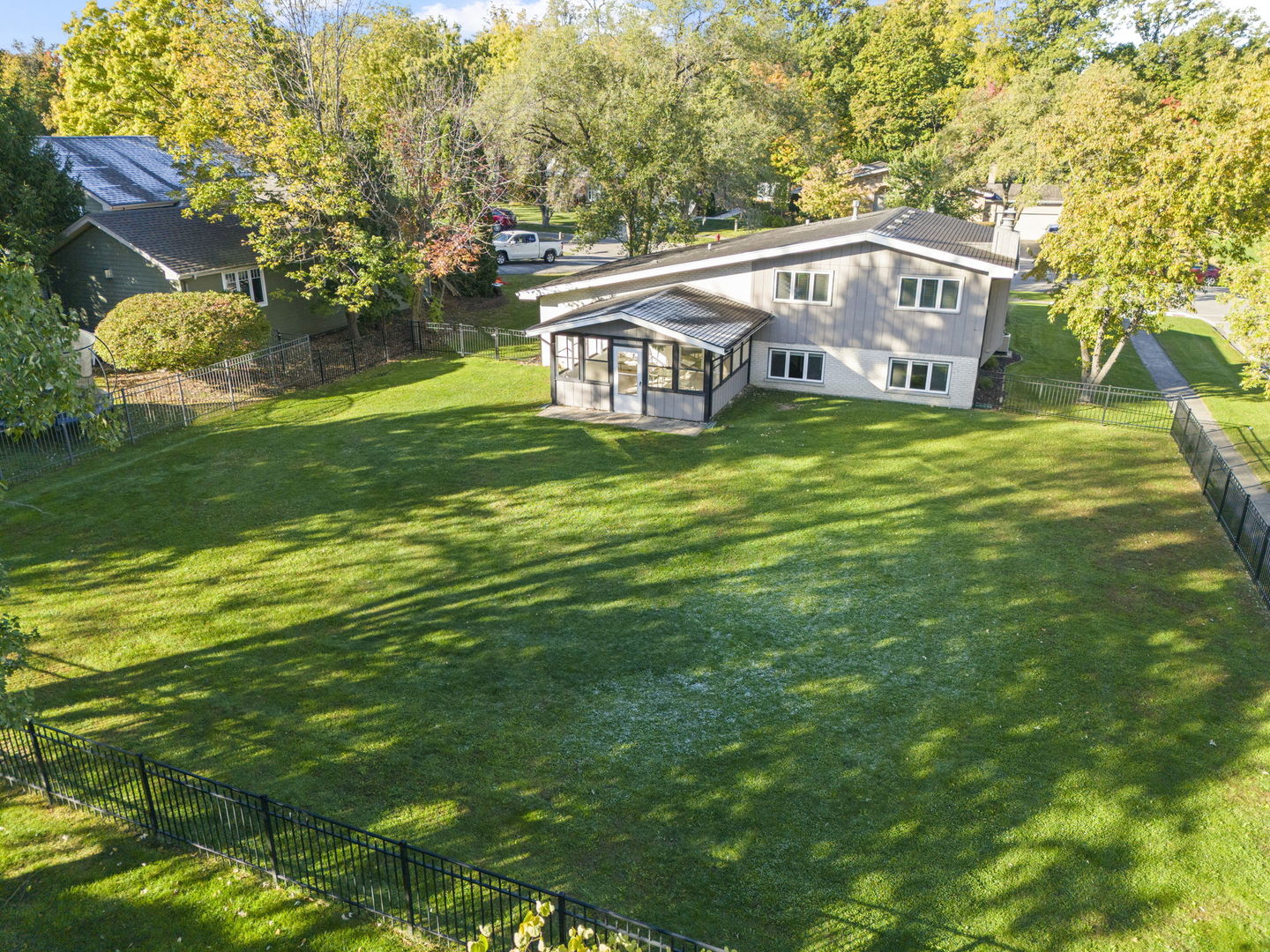 797 Oakwood Drive, Frankfort, IL 60423