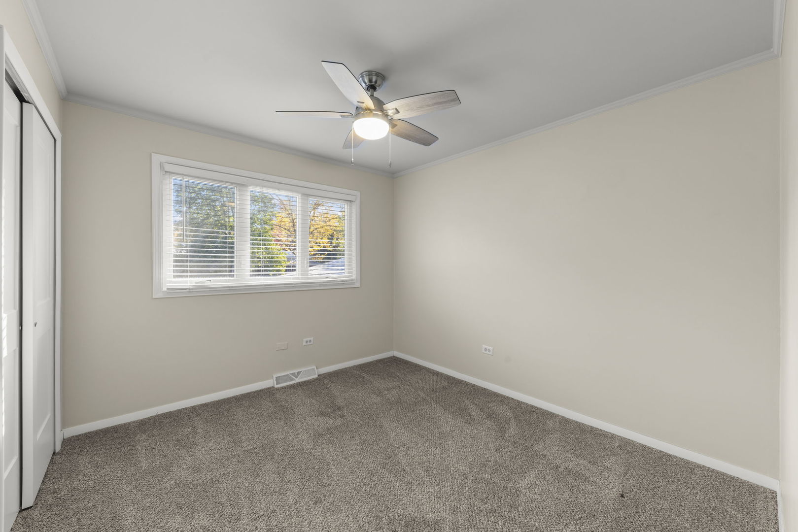 797 Oakwood Drive, Frankfort, IL 60423