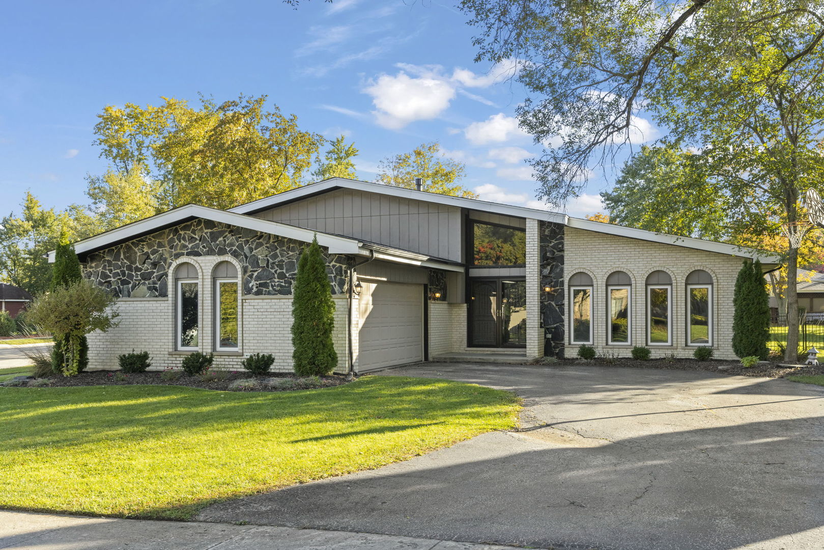 797 Oakwood Drive, Frankfort, IL 60423