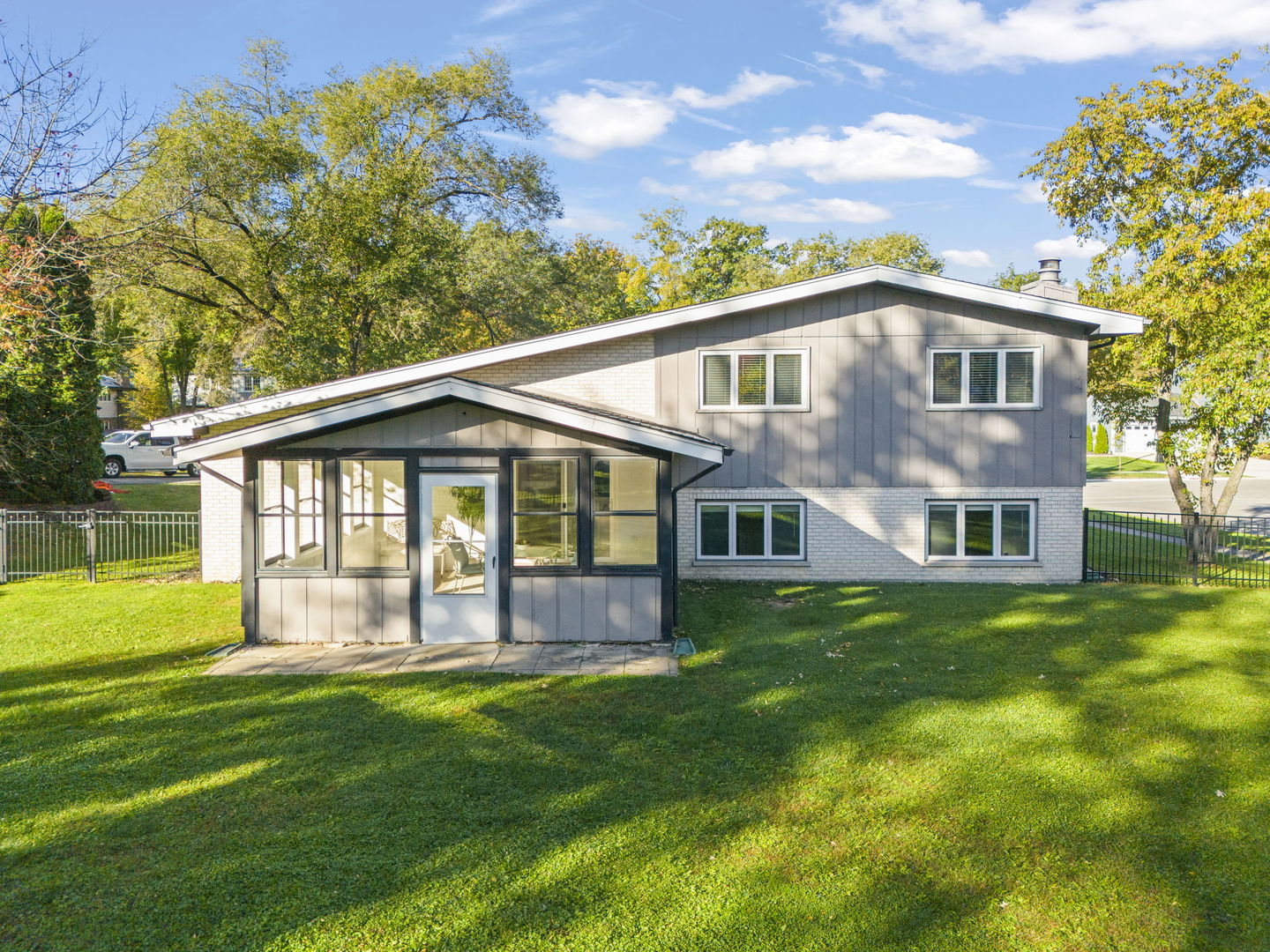 797 Oakwood Drive, Frankfort, IL 60423