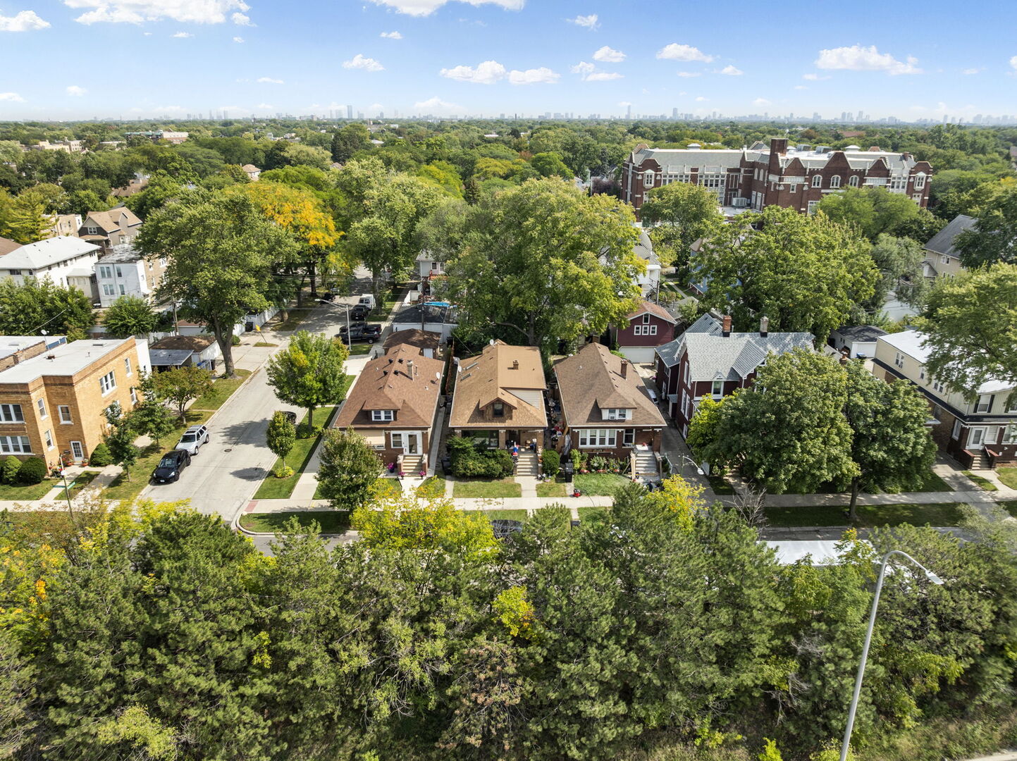 4655 N Keating Avenue, Chicago, IL 60630