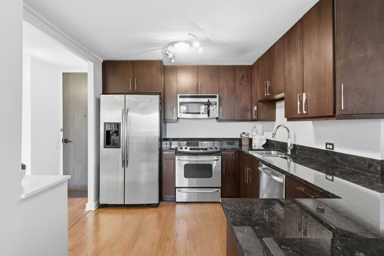 1030 N State Street #35K, Chicago, IL 60610