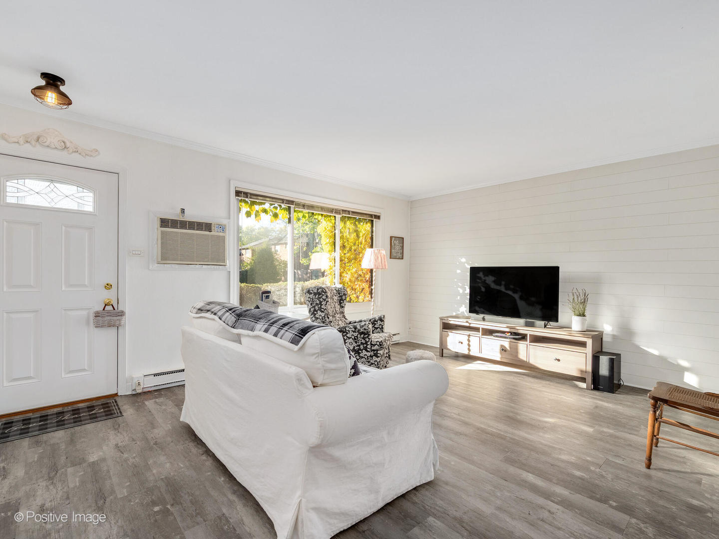 1S265 Dillon Lane, Villa Park, IL 60181