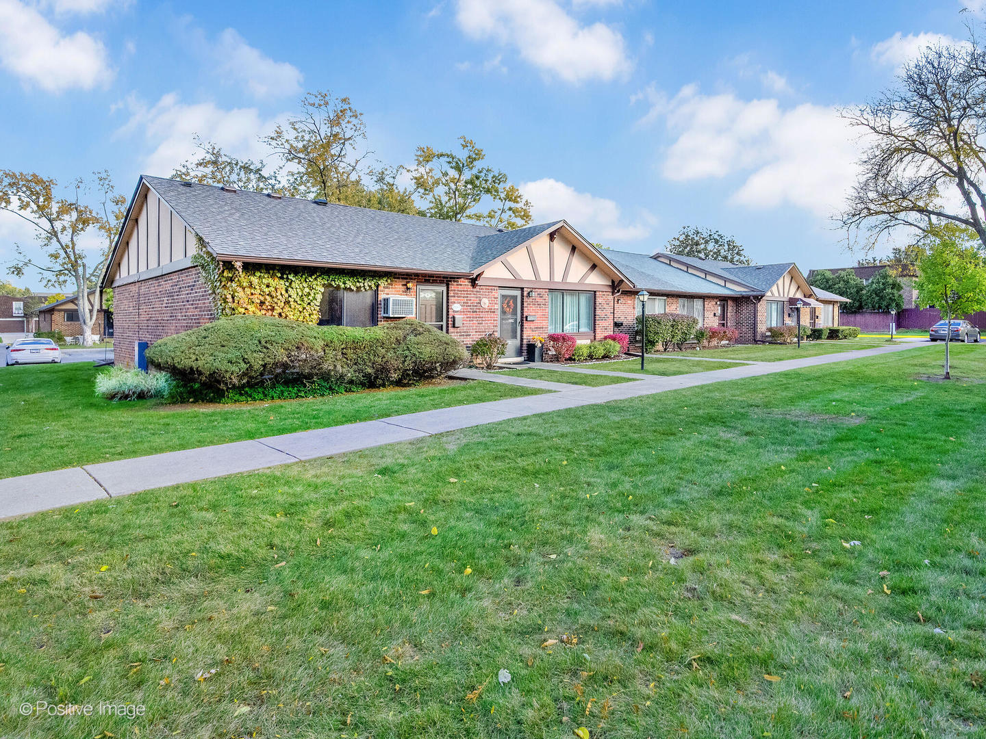 1S265 Dillon Lane, Villa Park, IL 60181