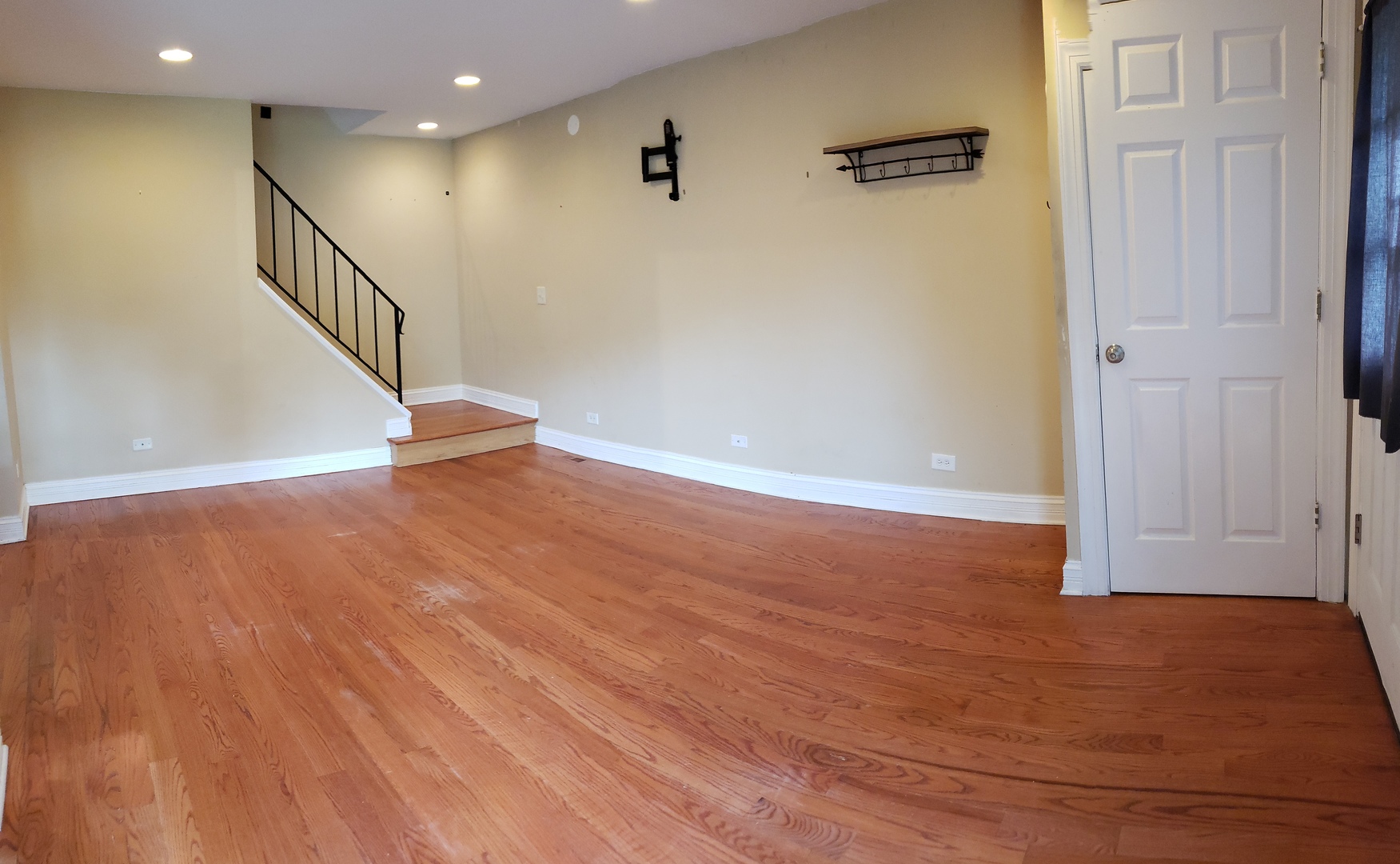 1150 Mount Vernon Court #C, Wheaton, IL 60189