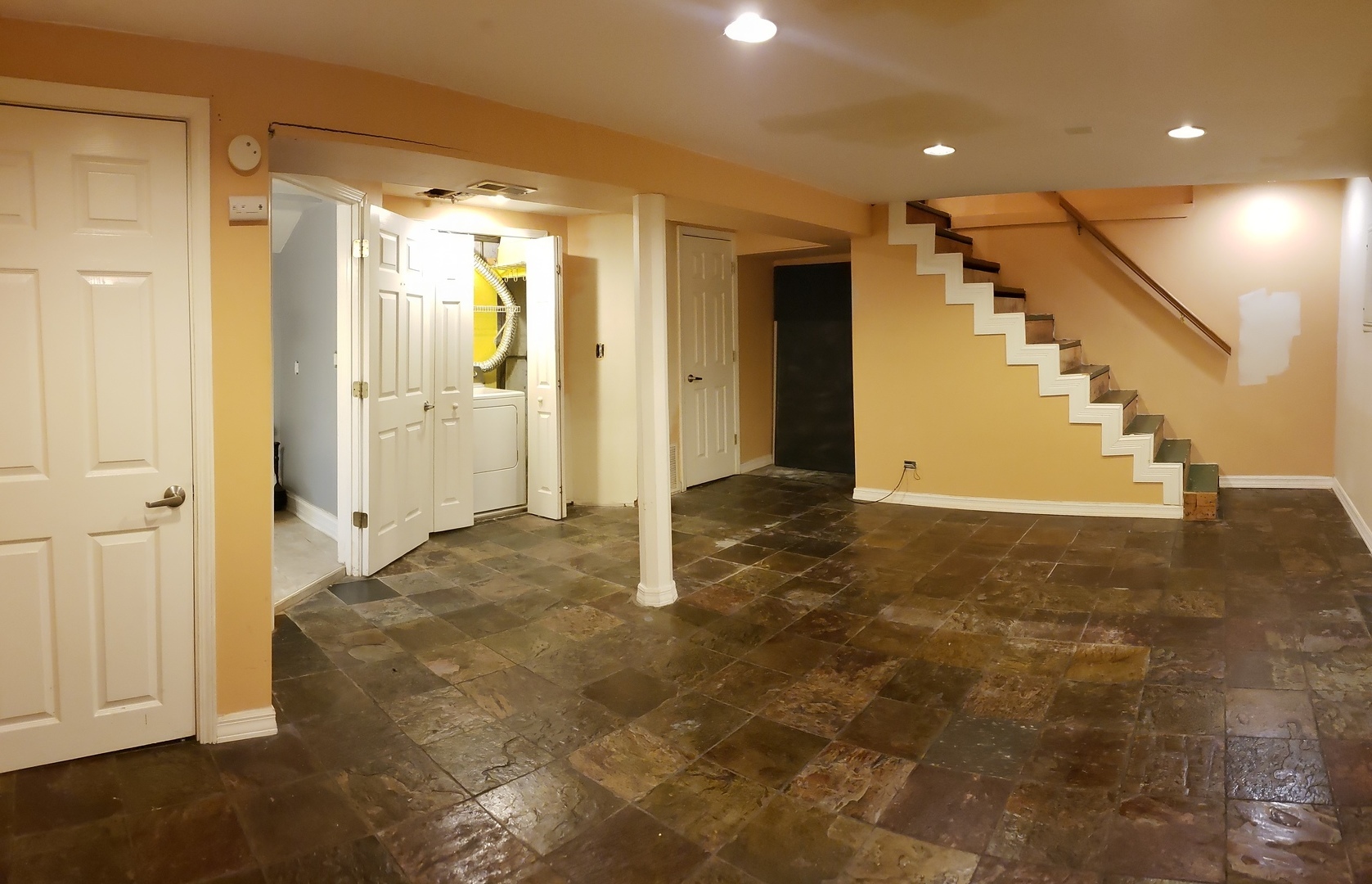 1150 Mount Vernon Court #C, Wheaton, IL 60189