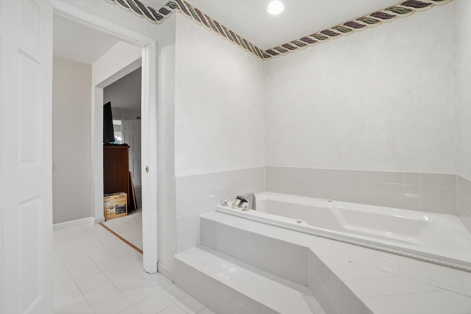 821 Killarney Pass Circle, Mundelein, IL 60060