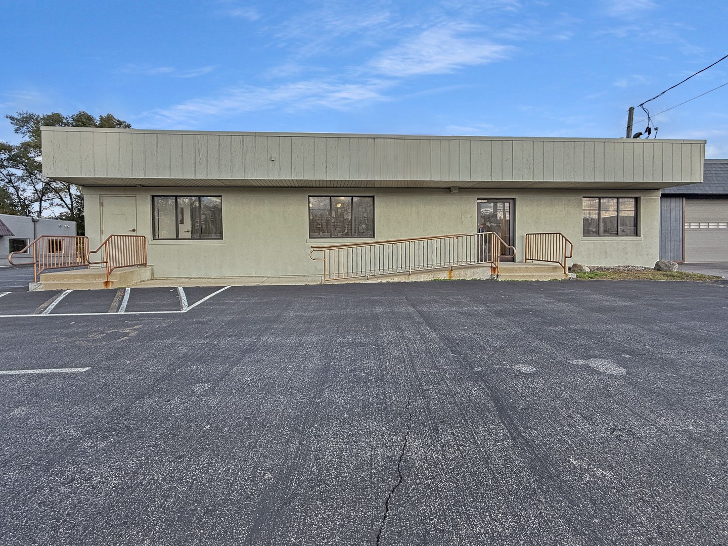 2904 W Il Route 120, McHenry, IL 60051