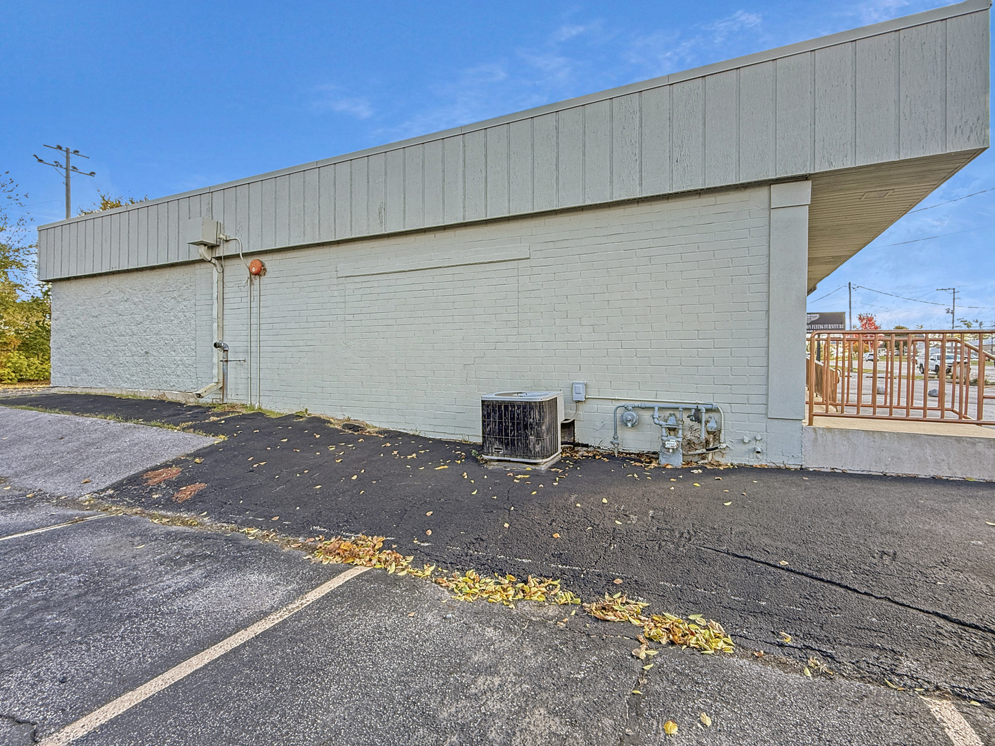 2904 W Il Route 120, McHenry, IL 60051