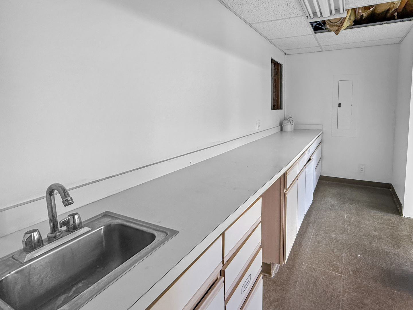 2904 W Il Route 120, McHenry, IL 60051