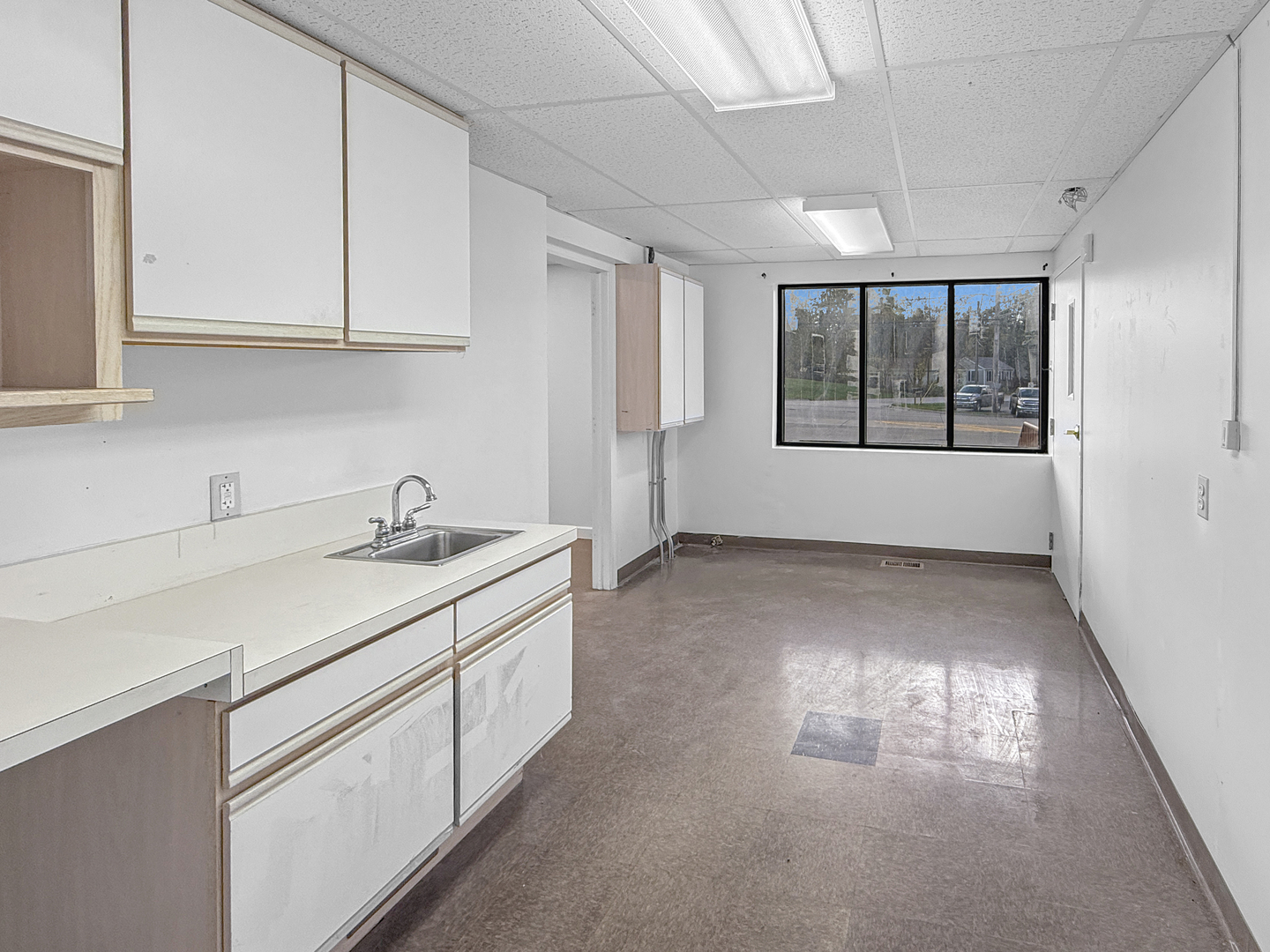 2904 W Il Route 120, McHenry, IL 60051