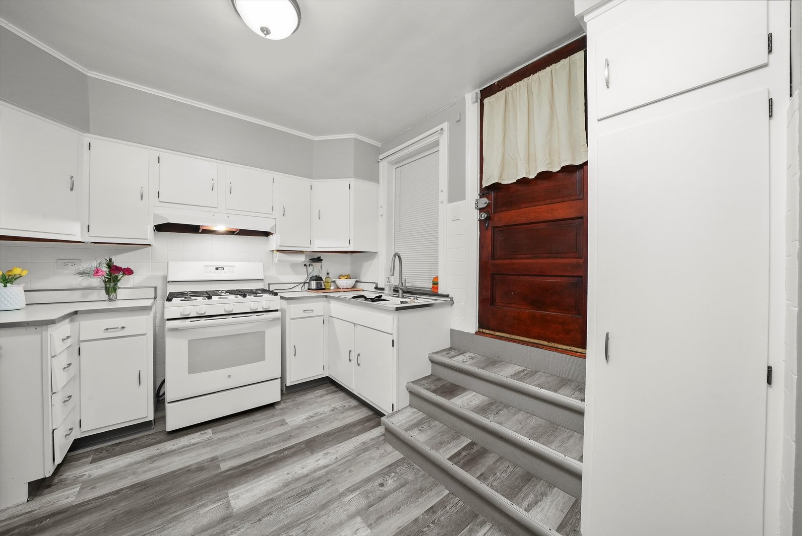 4928 W Altgeld Street, Chicago, IL 60639