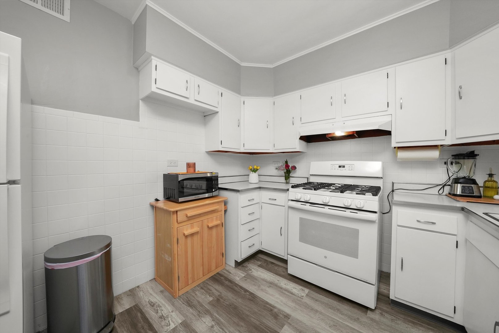 4928 W Altgeld Street, Chicago, IL 60639