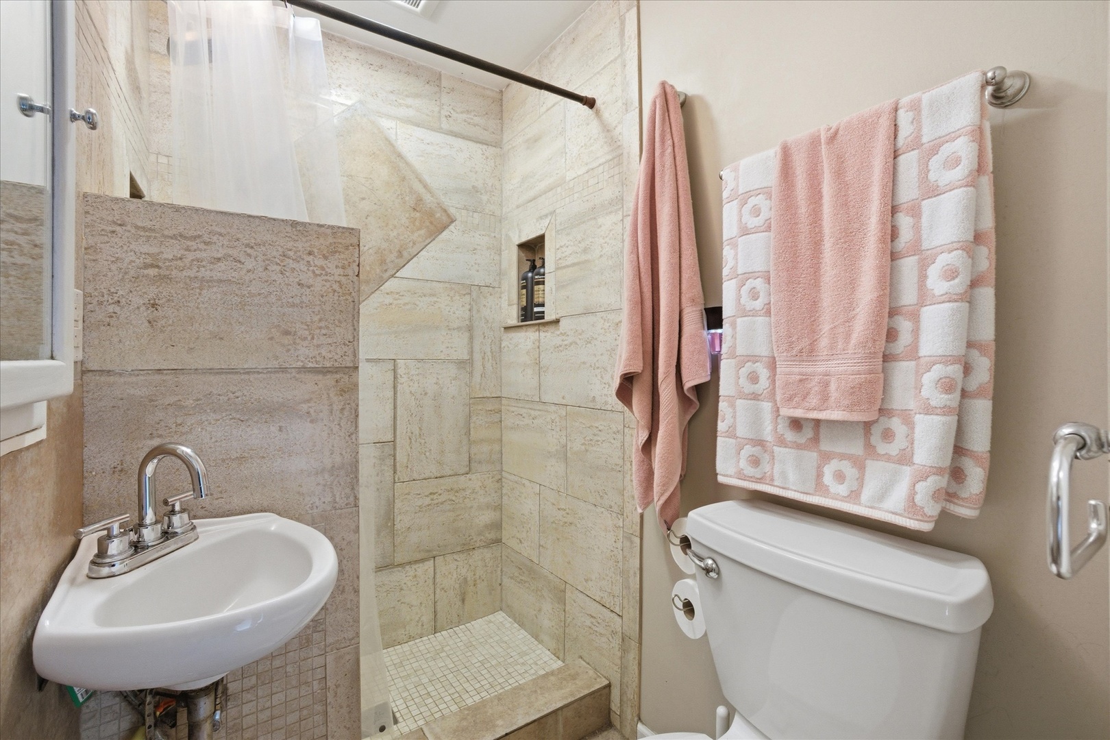 454 N Cedar Avenue, Wood Dale, IL 60191