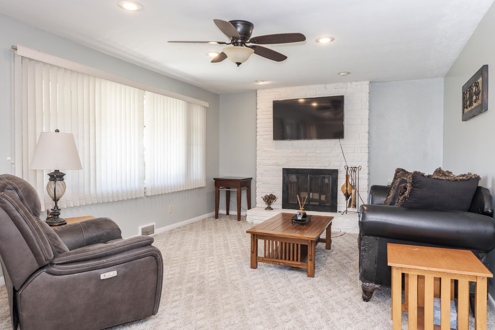 1006 Maple Hill Road, Bloomington, IL 61705