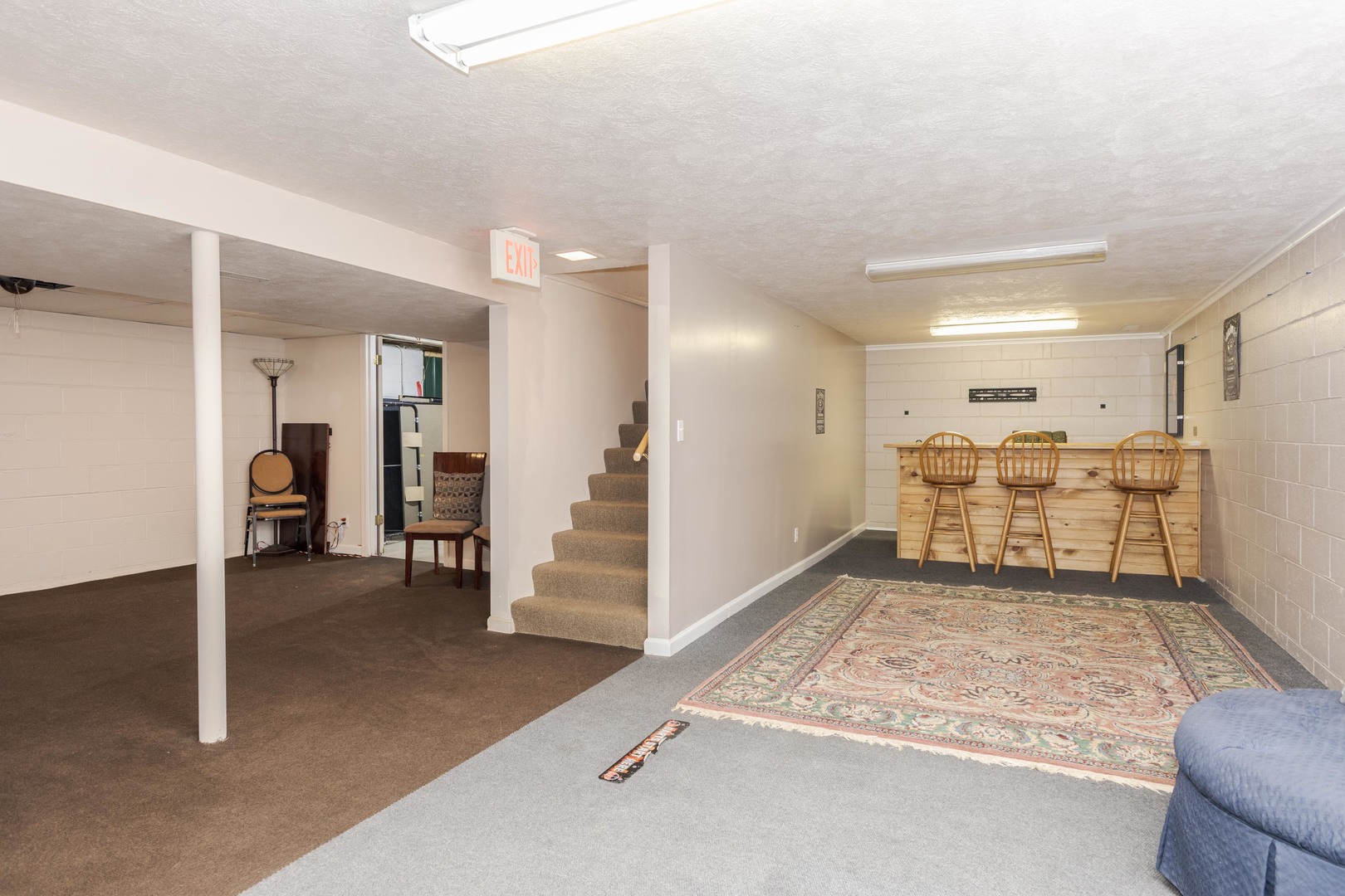 1006 Maple Hill Road, Bloomington, IL 61705