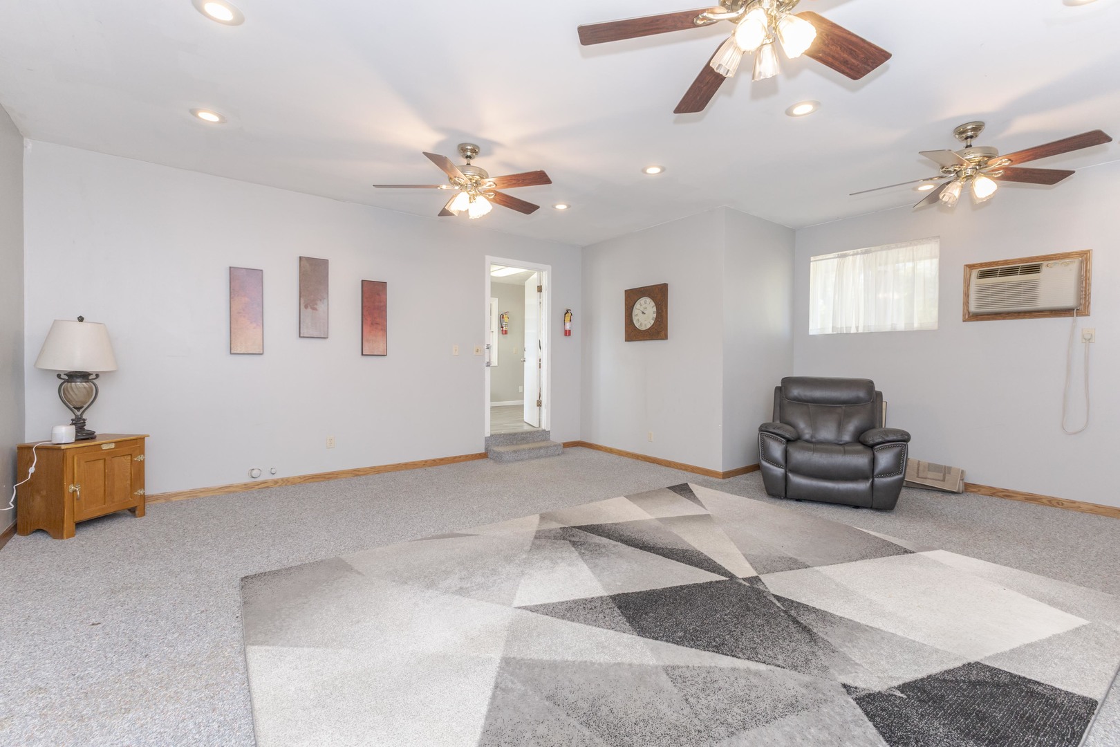 1006 Maple Hill Road, Bloomington, IL 61705