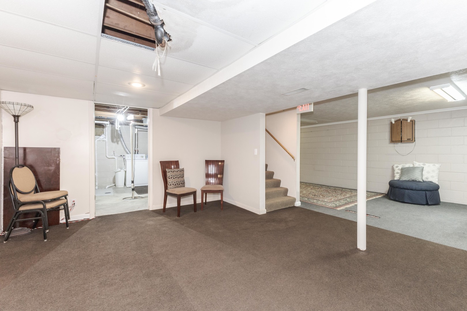 1006 Maple Hill Road, Bloomington, IL 61705