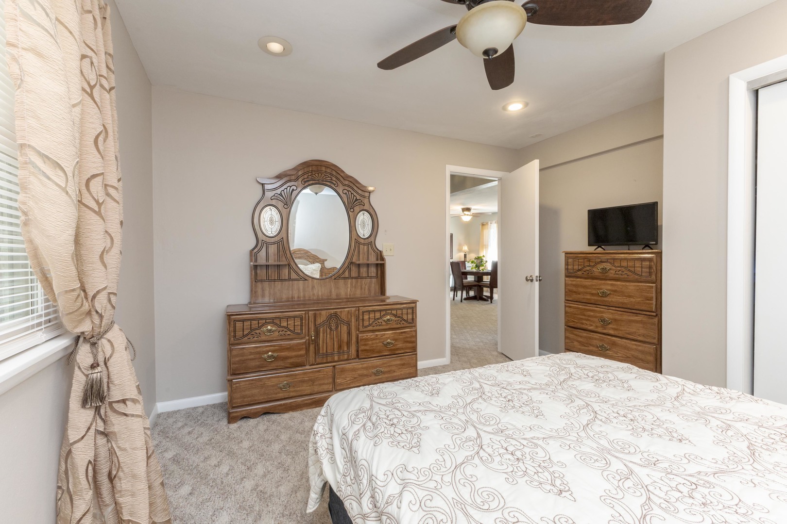 1006 Maple Hill Road, Bloomington, IL 61705