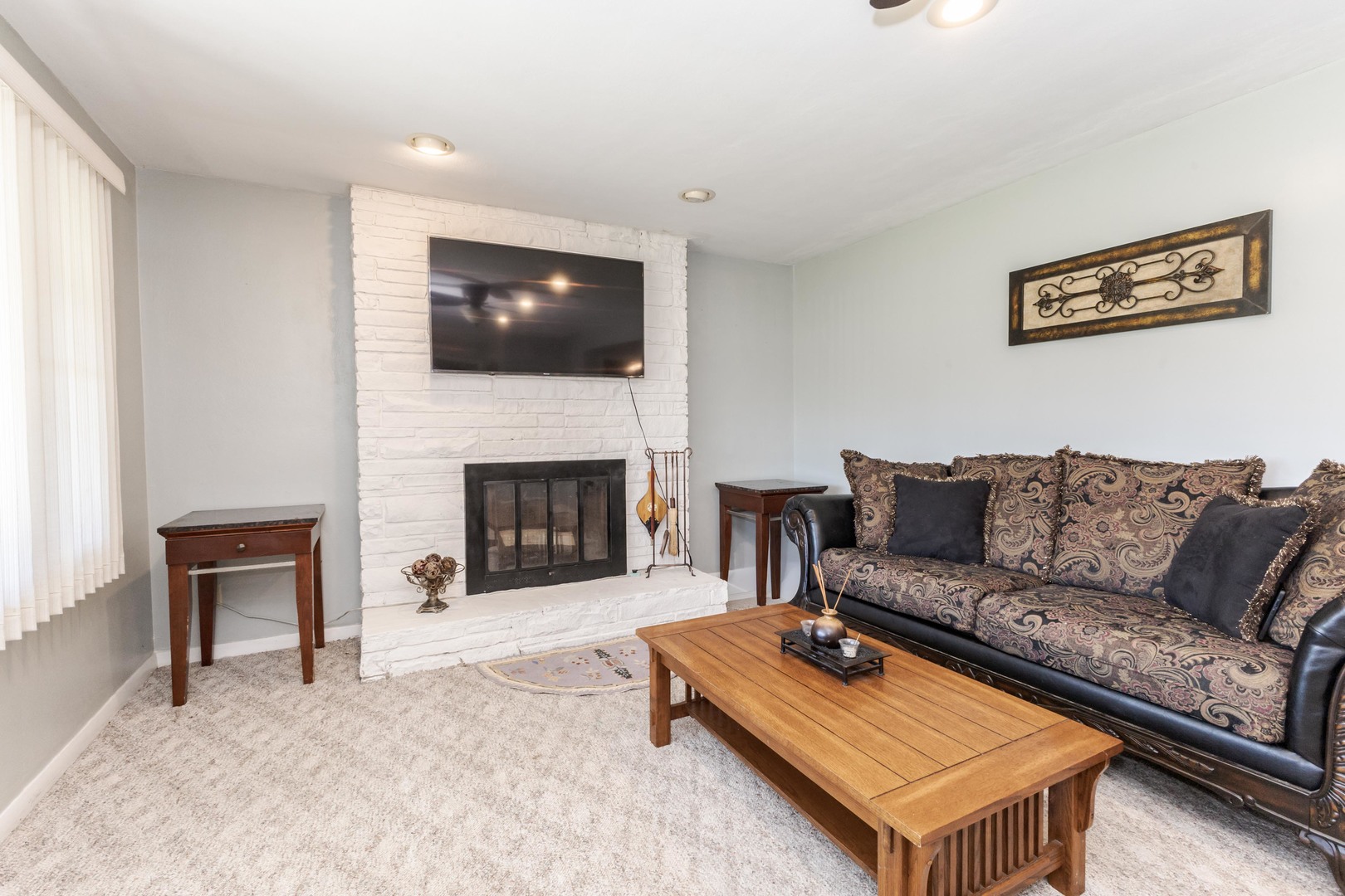 1006 Maple Hill Road, Bloomington, IL 61705