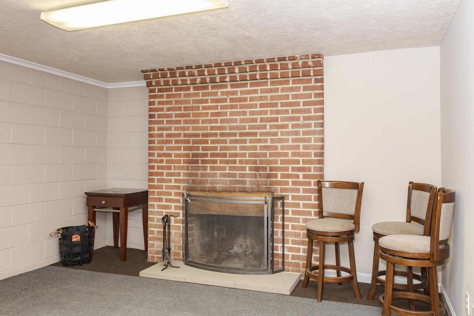 1006 Maple Hill Road, Bloomington, IL 61705