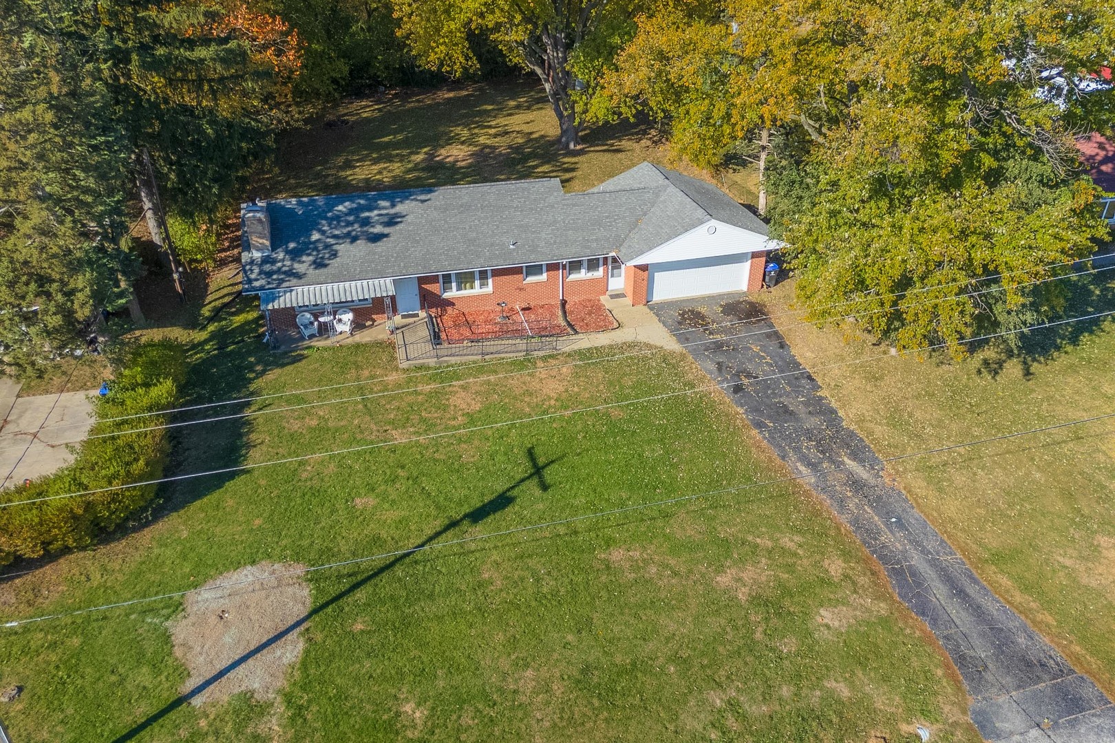 1006 Maple Hill Road, Bloomington, IL 61705