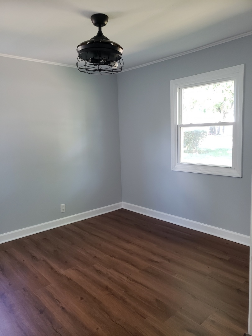 433 E High Street, Mundelein, IL 60060