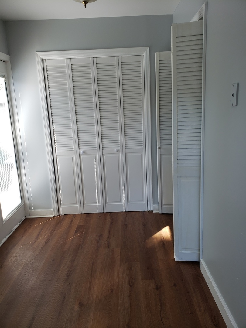 433 E High Street, Mundelein, IL 60060