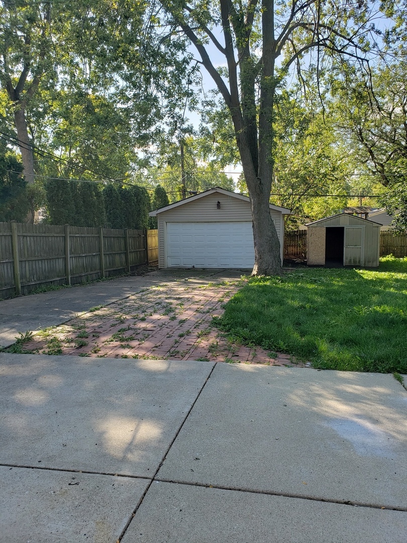 433 E High Street, Mundelein, IL 60060