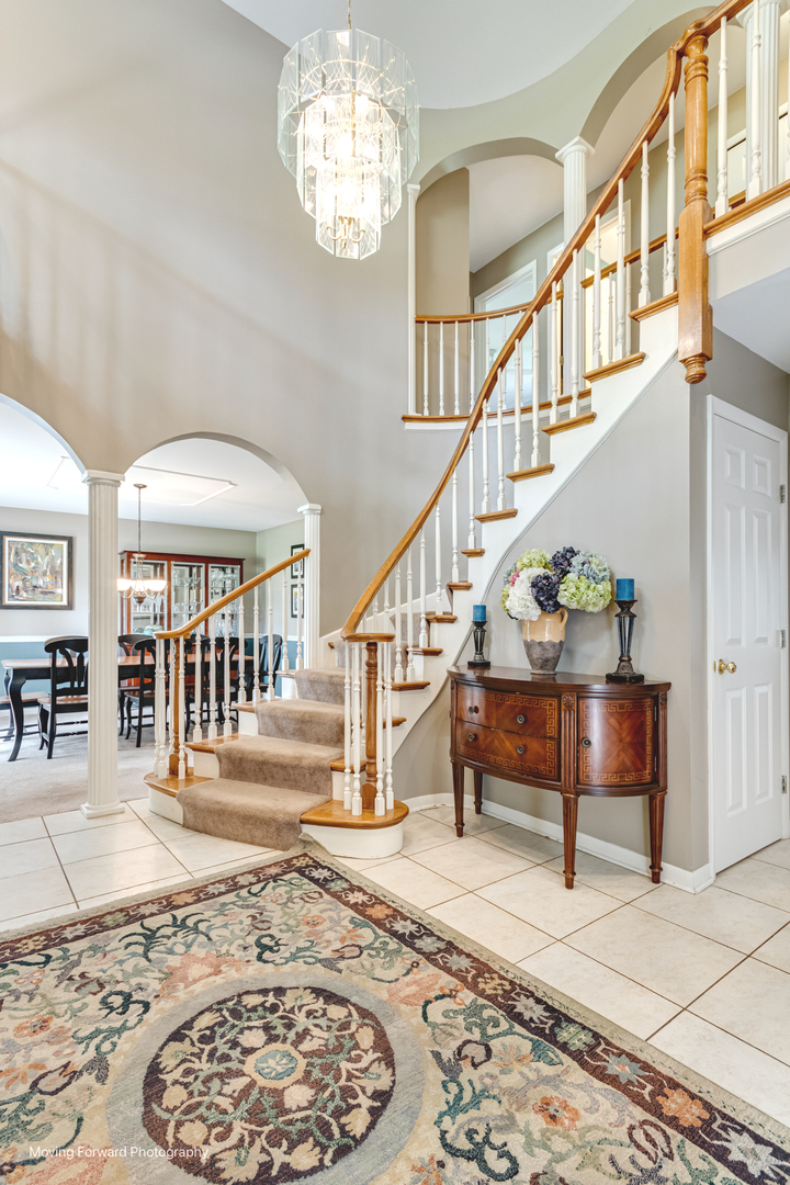 842 Winmoor Drive, Sleepy Hollow, IL 60118