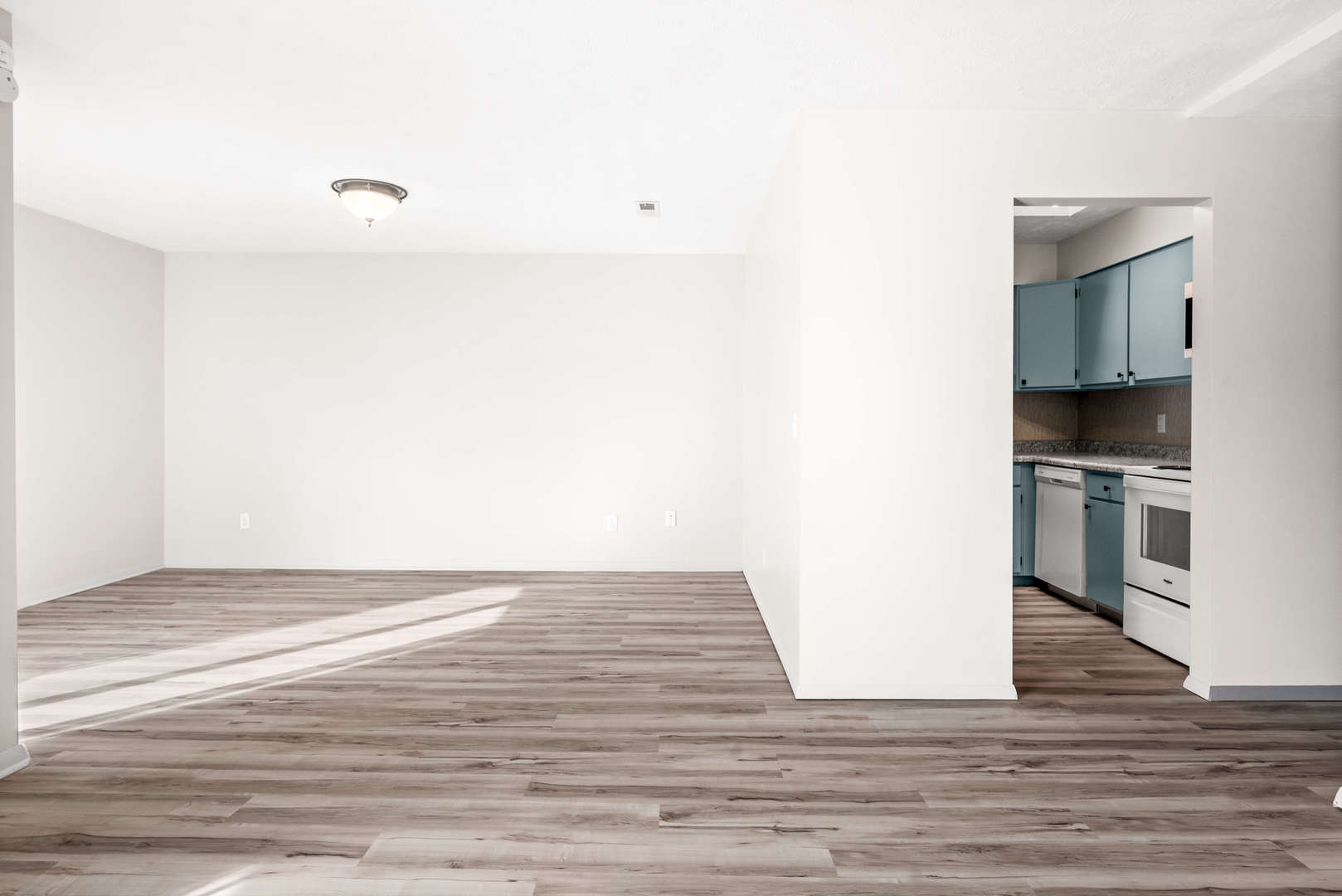 903 N Linden Street #17, Normal, IL 61761