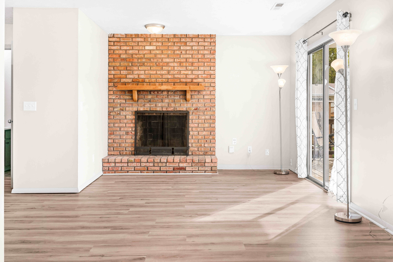 903 N Linden Street #17, Normal, IL 61761