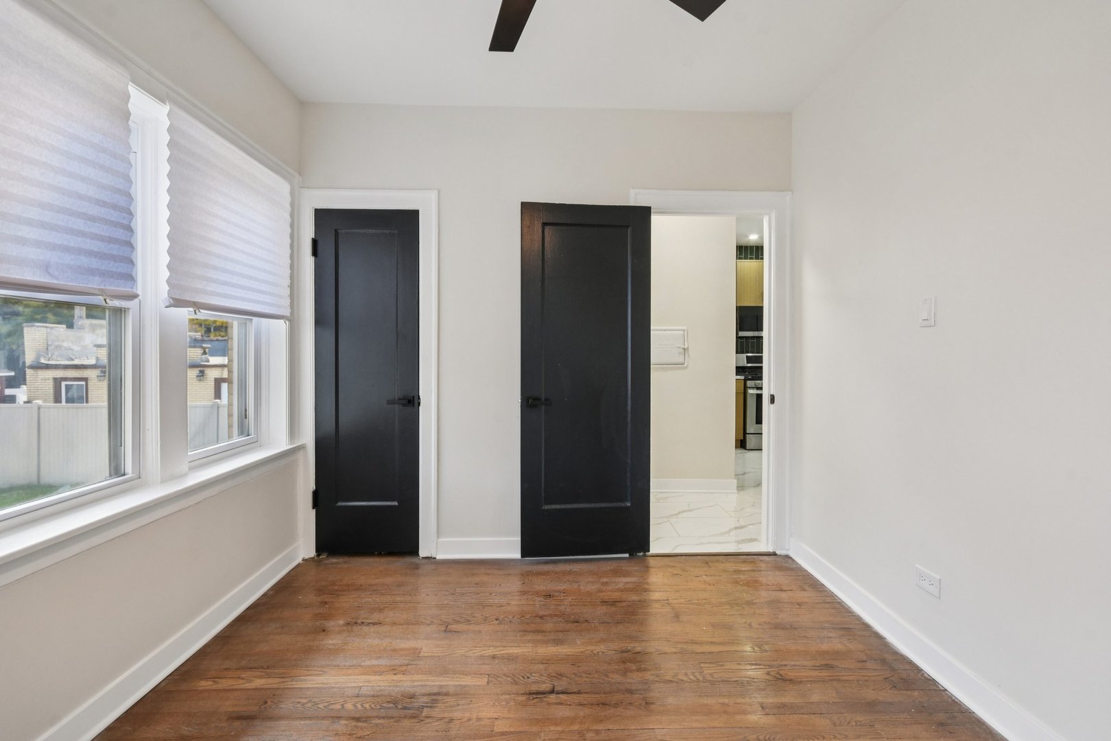 8153 S Champlain Avenue, Chicago, IL 60619