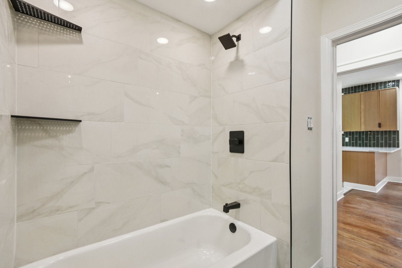 8153 S Champlain Avenue, Chicago, IL 60619