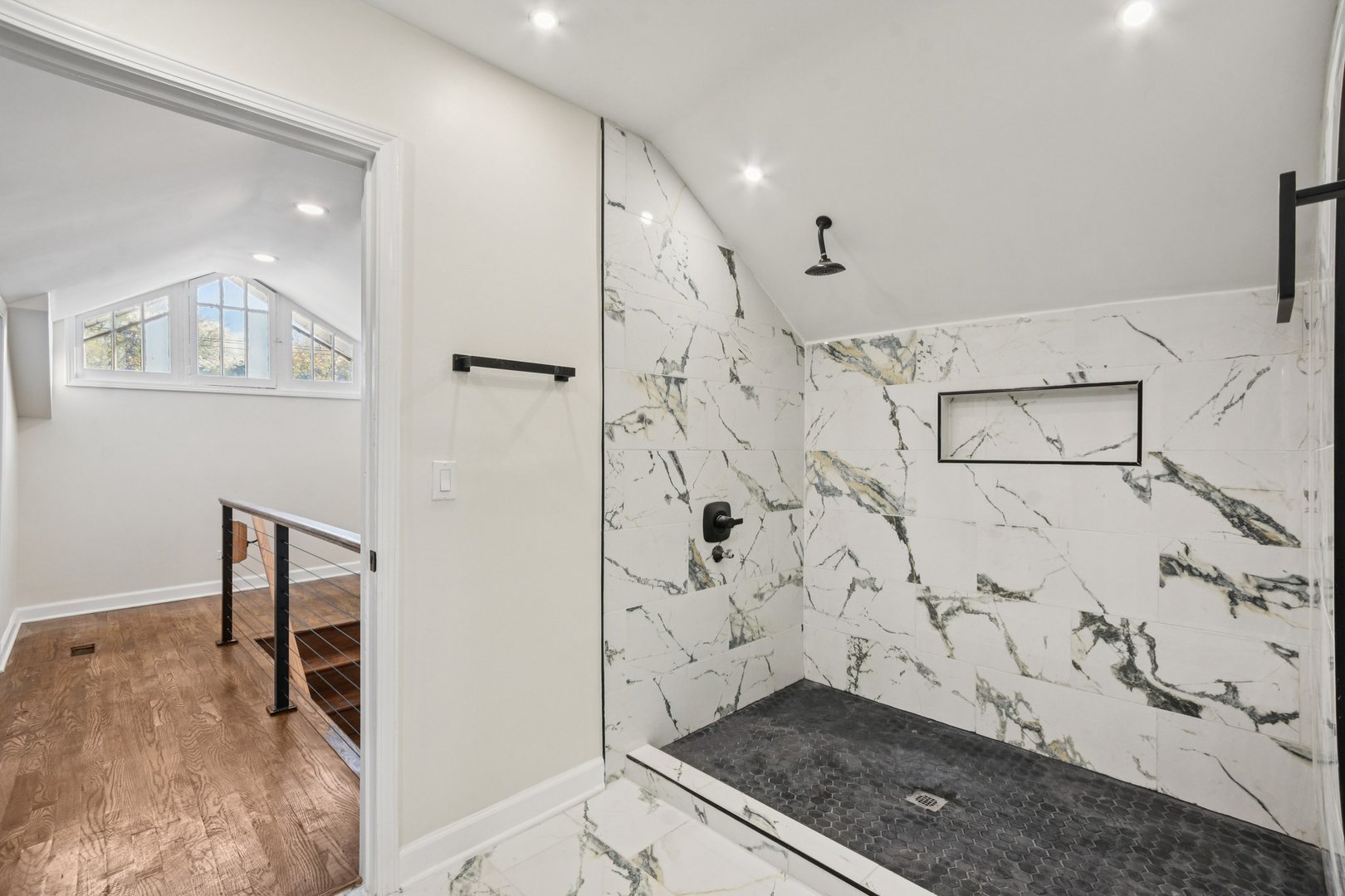 8153 S Champlain Avenue, Chicago, IL 60619