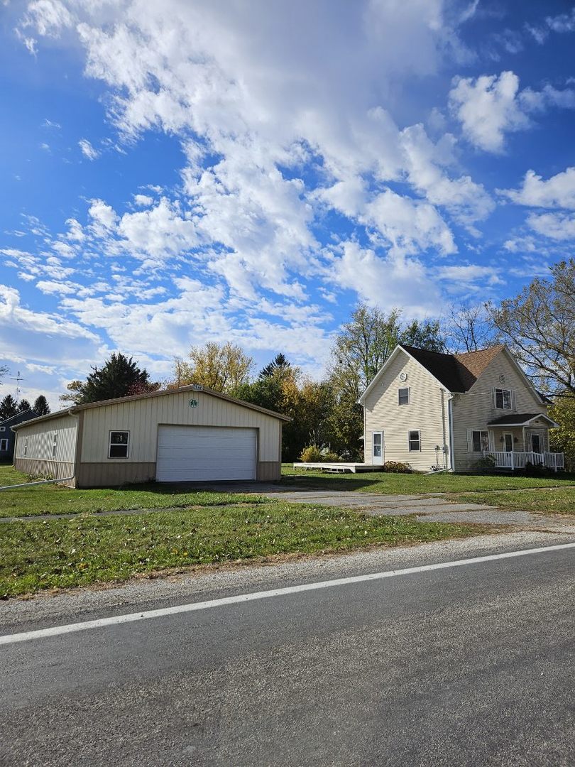 208 Washington Street, Dana, IL 61321