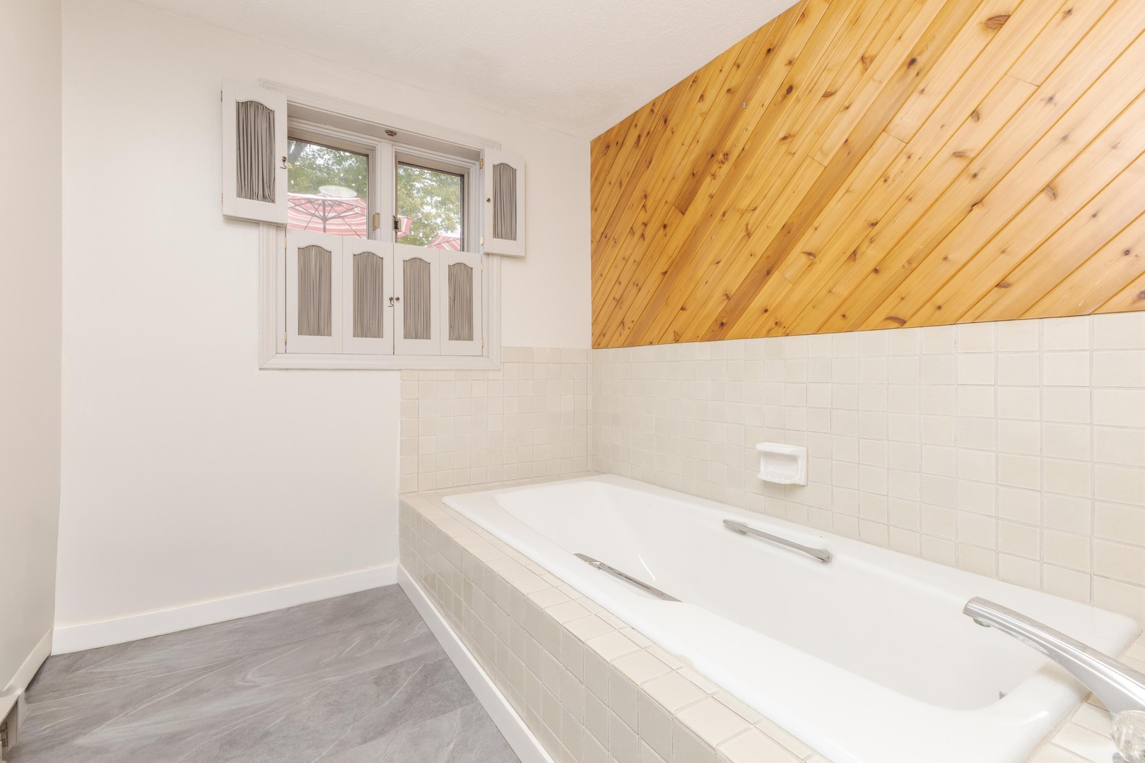 126 S Orr Drive, Normal, IL 61761