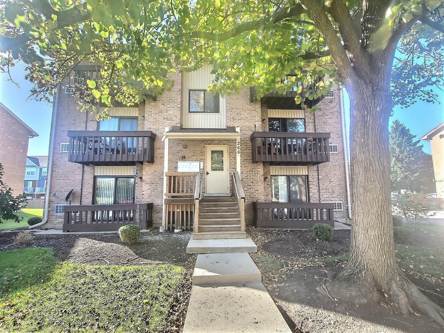 266 12th Street #3F, Wheeling, IL 60090