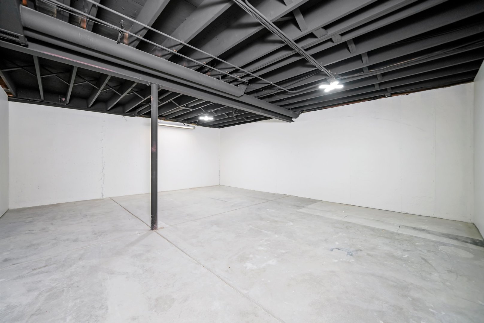 1668 Hidden Valley Drive, Bolingbrook, IL 60490