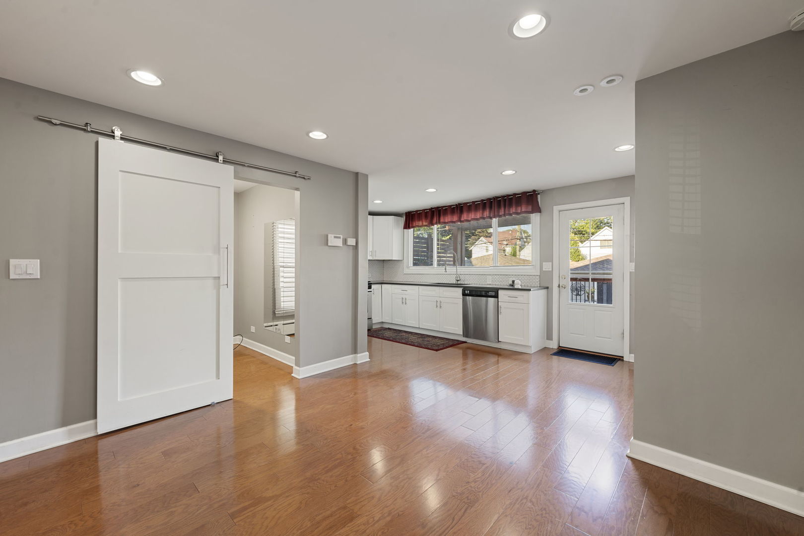 4139 N Kenneth Avenue, Chicago, IL 60641