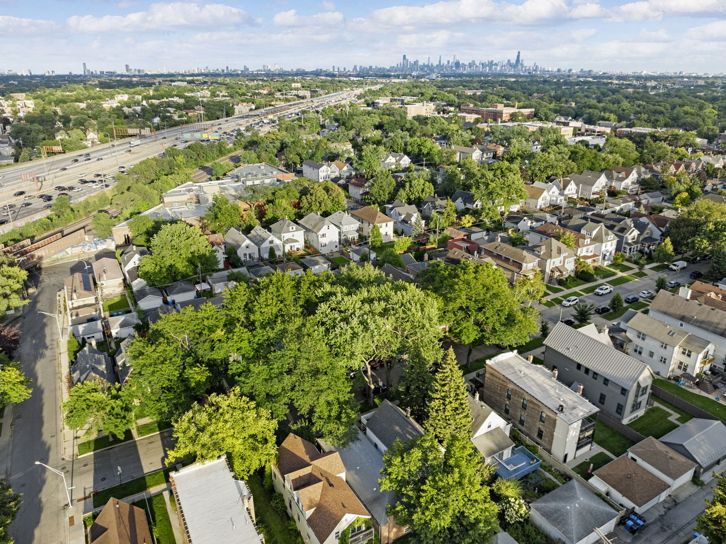 4139 N Kenneth Avenue, Chicago, IL 60641